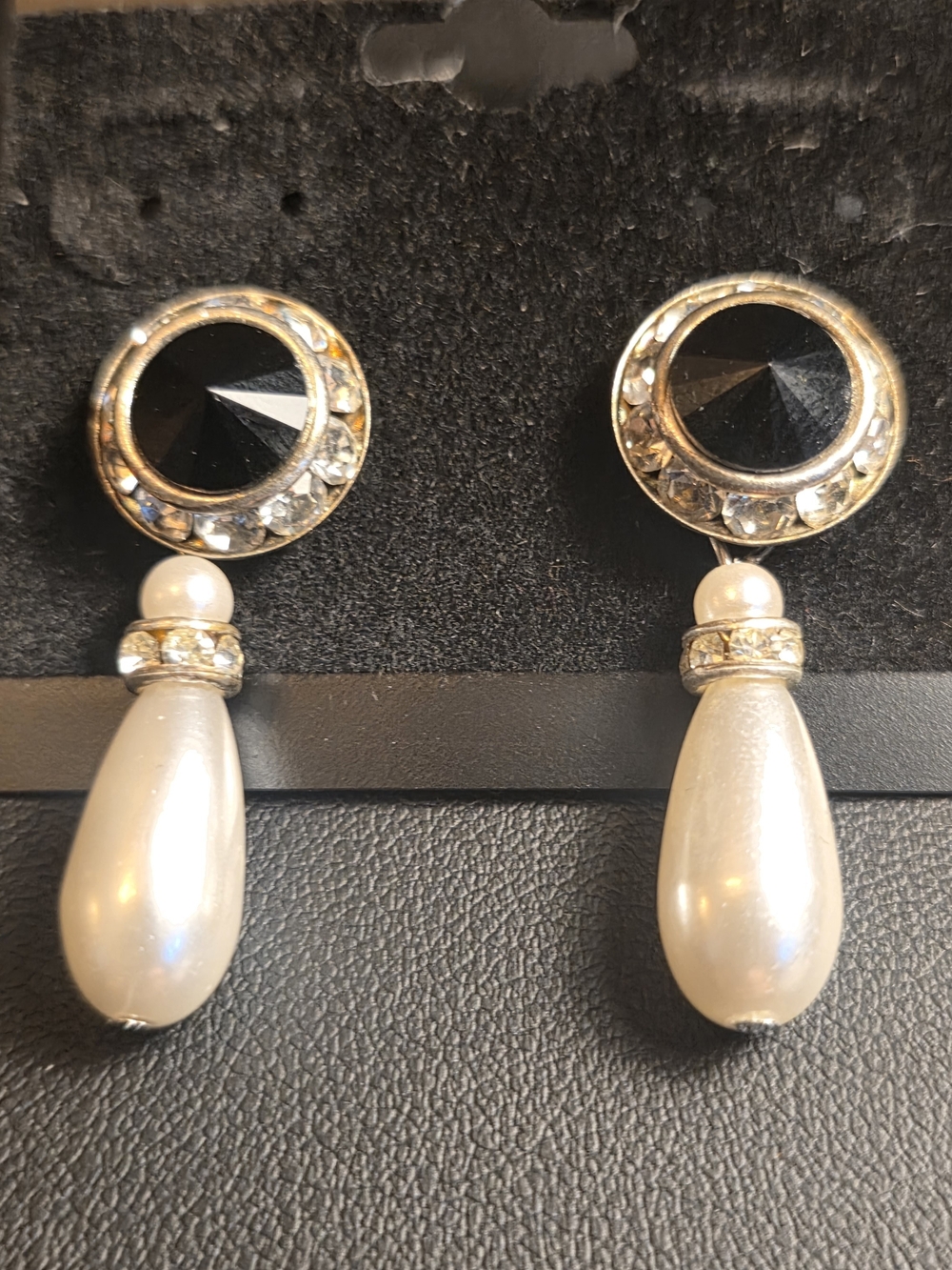 Elegant Pearl Drop Earrings with Black Crystal Accents. Formal Events.